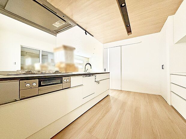 ■家族の絆を深める、温もりのあるキッチン