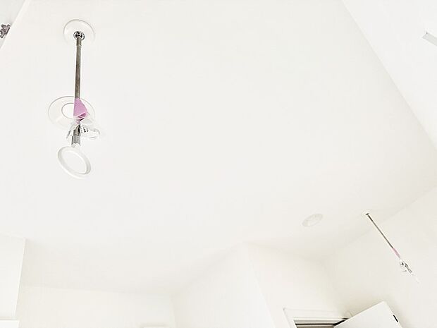 ■天候や時間を気にせず洗濯物を干せ、紫外線から衣類を守れます。