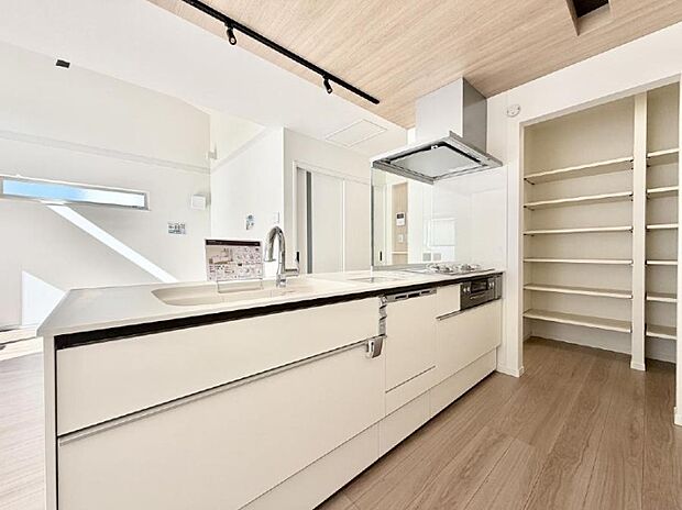 ■作る楽しみと食べる幸せを届けるキッチン