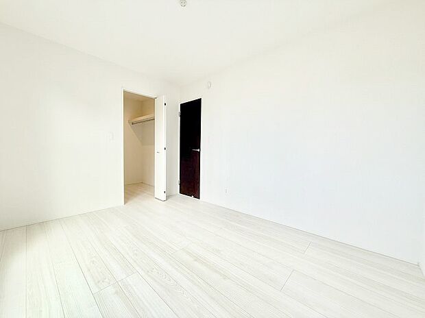 ■落ち着いた色合いのお部屋で穏やかな時間を楽しめます