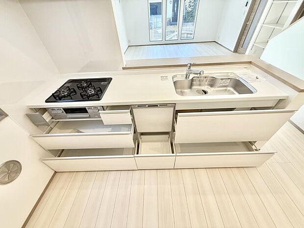 ■家族の絆を深める、温もりのあるキッチン