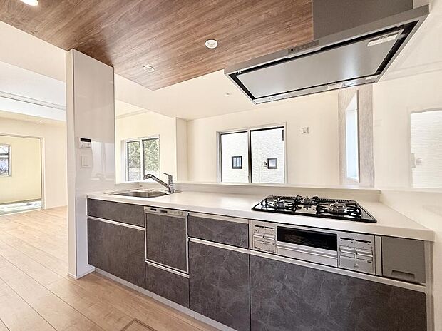 ■料理がもっと楽しくなる、快適なキッチン空間