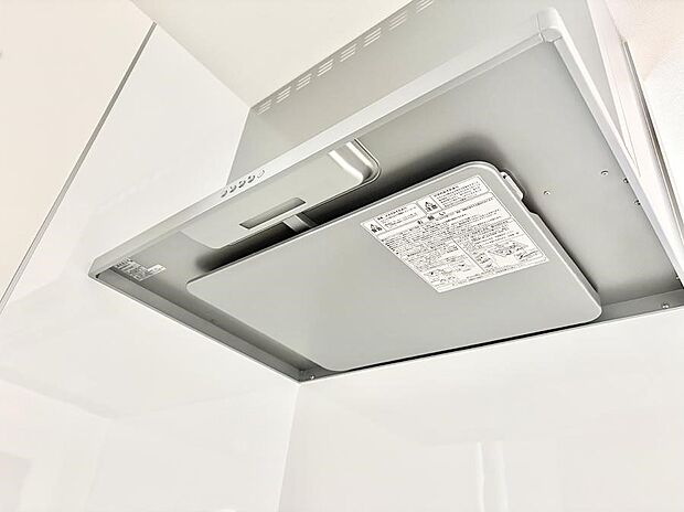 ■フードに覆われている為、匂いが換気扇に誘導され、効率的に排煙ができます