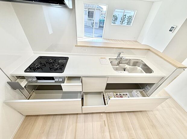 ■家族の絆を深める、温もりのあるキッチン