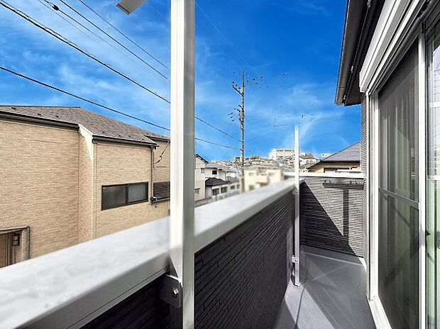 ■ 季節の移ろいを感じられる開放的な空間です