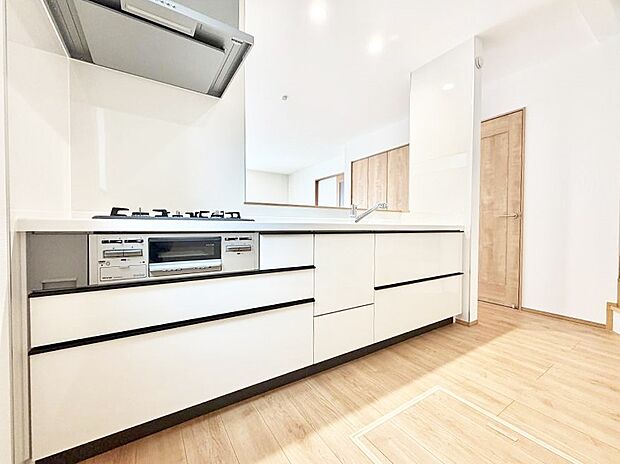 ■シンプルで機能的、毎日使いやすいキッチン