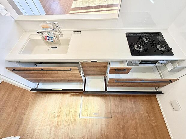 ■家族の絆を深める、温もりのあるキッチン