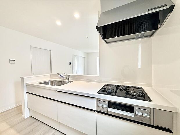 ■シンプルで機能的、毎日使いやすいキッチン