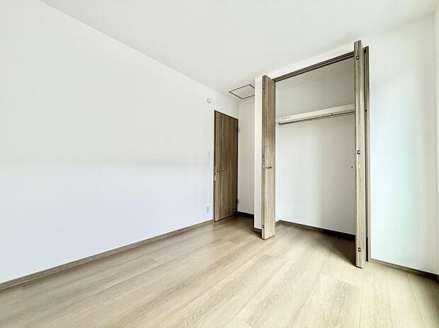 ■落ち着いた雰囲気のお部屋で心が安らぐ空間