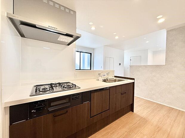 ■家族の絆を深める、温もりのあるキッチン