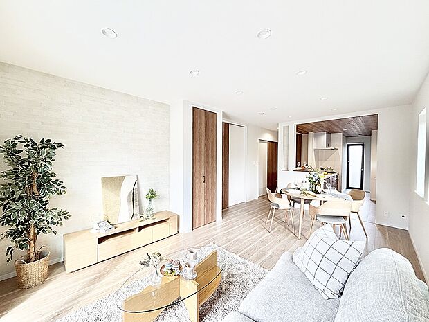 ■くつろぎと笑顔が集まる、心温まるリビング