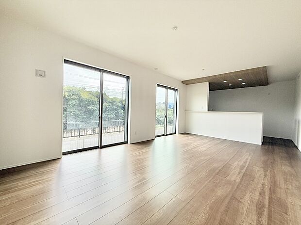 ■くつろぎと笑顔が集まる、心温まるリビング