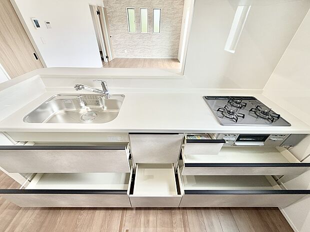 ■料理がもっと楽しくなる、快適なキッチン空間