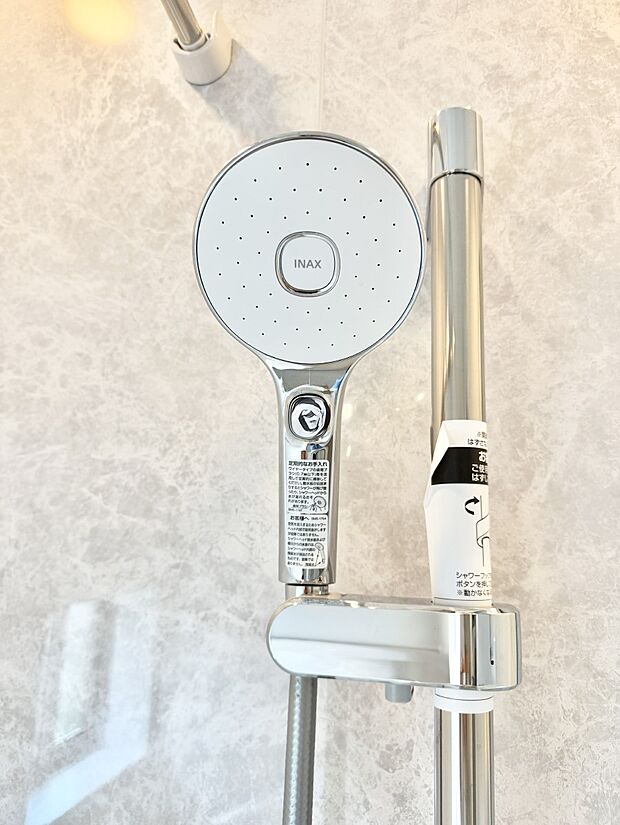 ■手元で簡単に止水できるため、水の無駄遣いを減らすことができます。