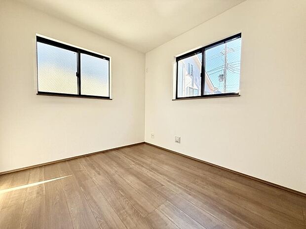 ■落ち着いた色合いのお部屋で穏やかな時間を楽しめます