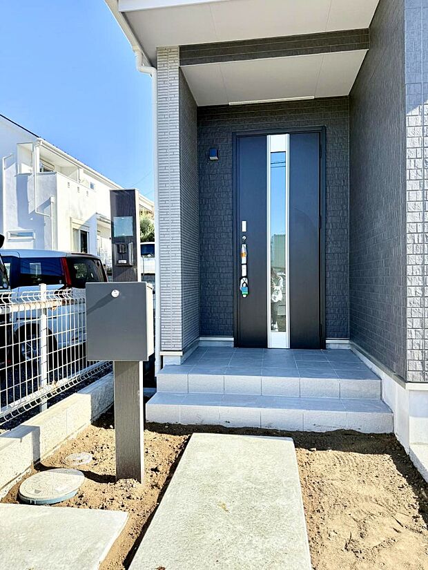 ■ 家族とゲストをやさしく迎える、心温まる玄関