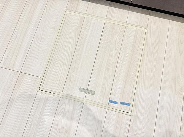 ■季節物など簡単に収納でき便利