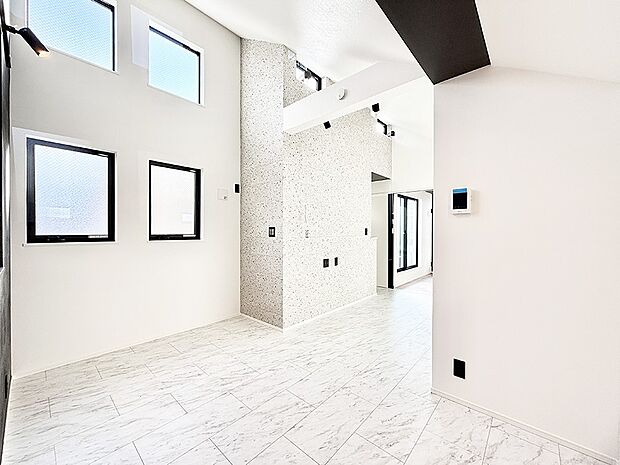 ■くつろぎと笑顔が集まる、心温まるリビング