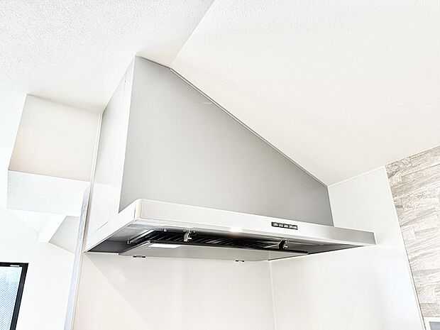 ■調理時の蒸気や匂いが換気扇に誘導され、効率的に排煙ができます。