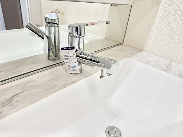 ■手洗いや顔を洗う時も快適に使える便利なシャワー