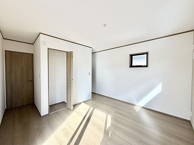 ■窓の配置や通気性の良い設計で部屋の空気がこもらず、常に新鮮な空気が流れます