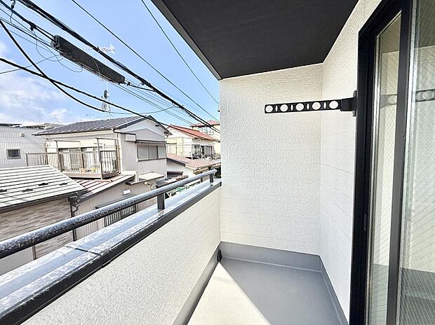 ■ 自然を身近に感じる、開放的なバルコニー