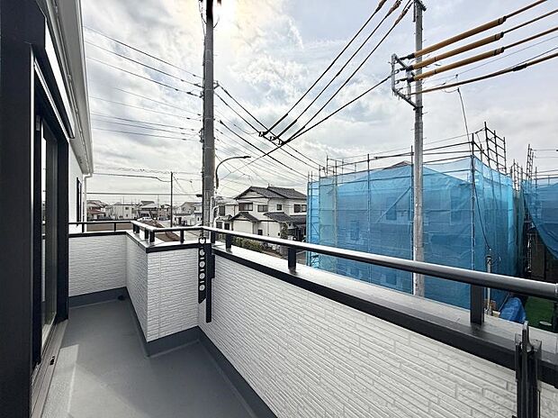 ■ 季節の移ろいを感じられる開放的な空間です