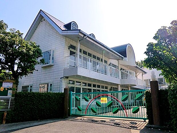 幼稚園・保育園 700m 認定こども園岡津幼稚園