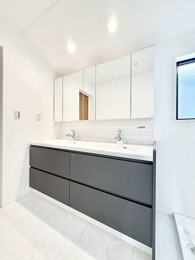 ■朝の準備がスムーズにできる広さです