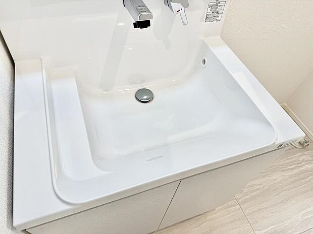 ■手洗いや顔を洗う時も快適に使える便利なシャワー