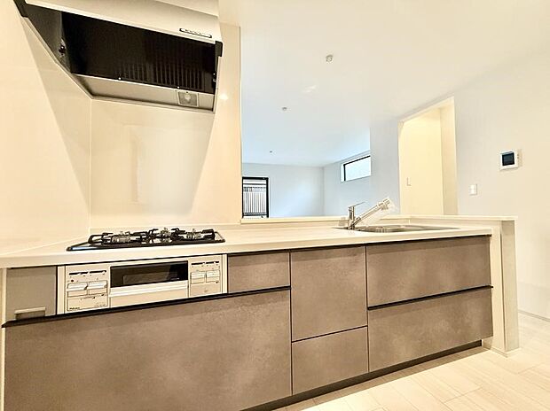 ■シンプルで機能的、毎日使いやすいキッチン