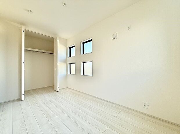 ■落ち着いた色合いのお部屋で穏やかな時間を楽しめます