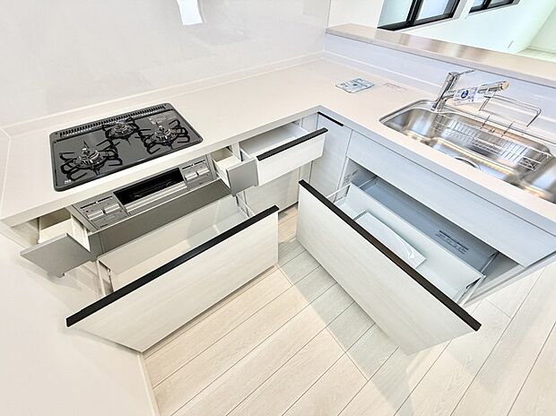 ■料理がもっと楽しくなる、快適なキッチン空間