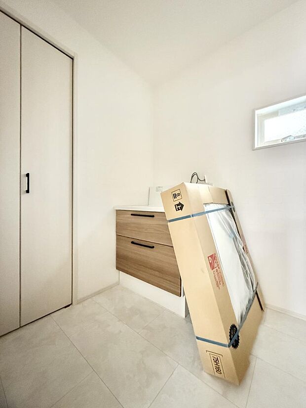 ■明るい洗面所は毎朝の歯磨きも楽しくできちゃいそうです♪