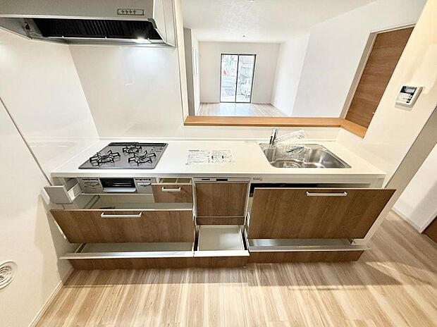 ■シンプルで機能的、毎日使いやすいキッチン