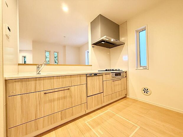 ■シンプルで機能的、毎日使いやすいキッチン