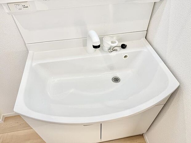 ■手洗いや顔を洗う時も快適に使える便利なシャワー