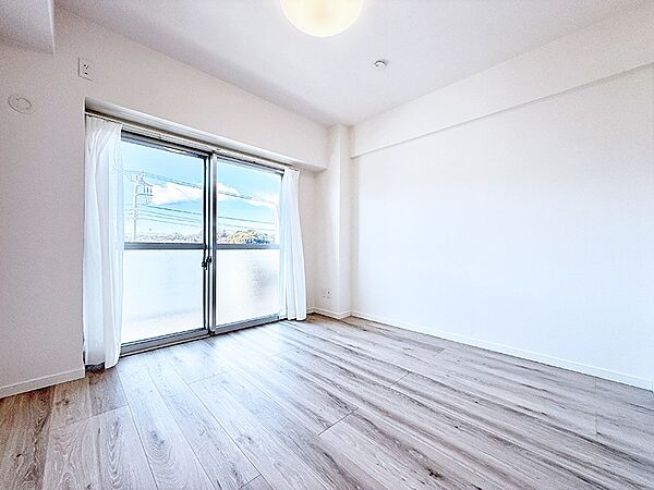 ■シンプルで使いやすい空間がスッキリ感じられます