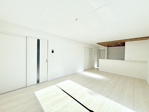 ■くつろぎと笑顔が集まる、心温まるリビング