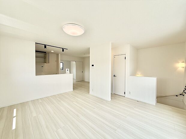 ■くつろぎと笑顔が集まる、心温まるリビング