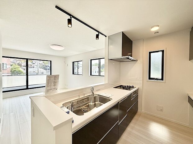 ■家族の絆を深める、温もりのあるキッチン