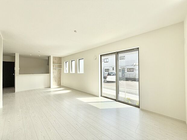 ■くつろぎと笑顔が集まる、心温まるリビング