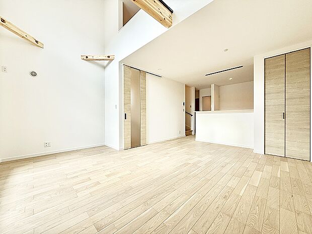 ■くつろぎと笑顔が集まる、心温まるリビング