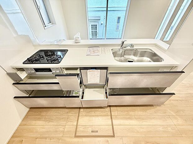 ■家族の絆を深める、温もりのあるキッチン