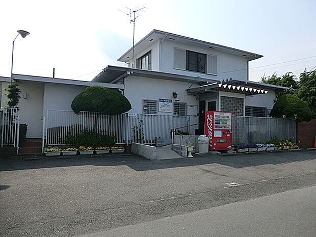 病院 300m 共ケ岡診療所