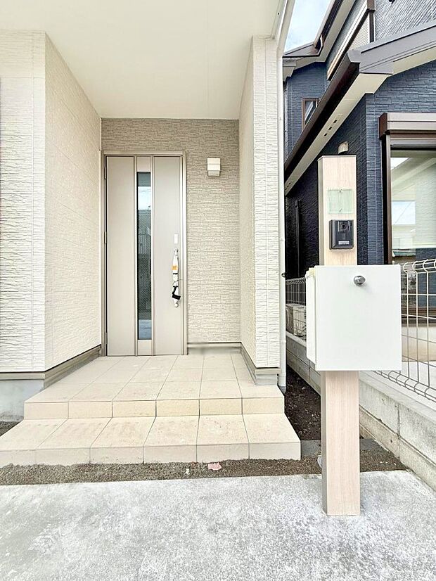 ■ 心地よい暮らしへとつながる、温かい玄関