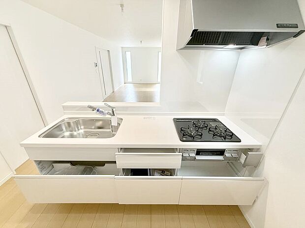 ■シンプルで機能的、毎日使いやすいキッチン