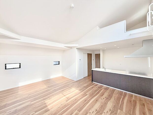 ■くつろぎと笑顔が集まる、心温まるリビング