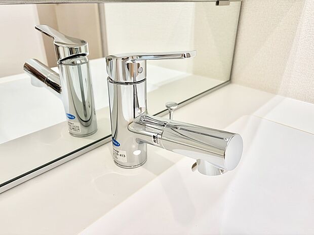 ■手洗いや顔を洗う時も快適に使える便利なシャワー