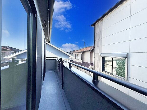 ■ 季節の移ろいを感じられる開放的な空間です